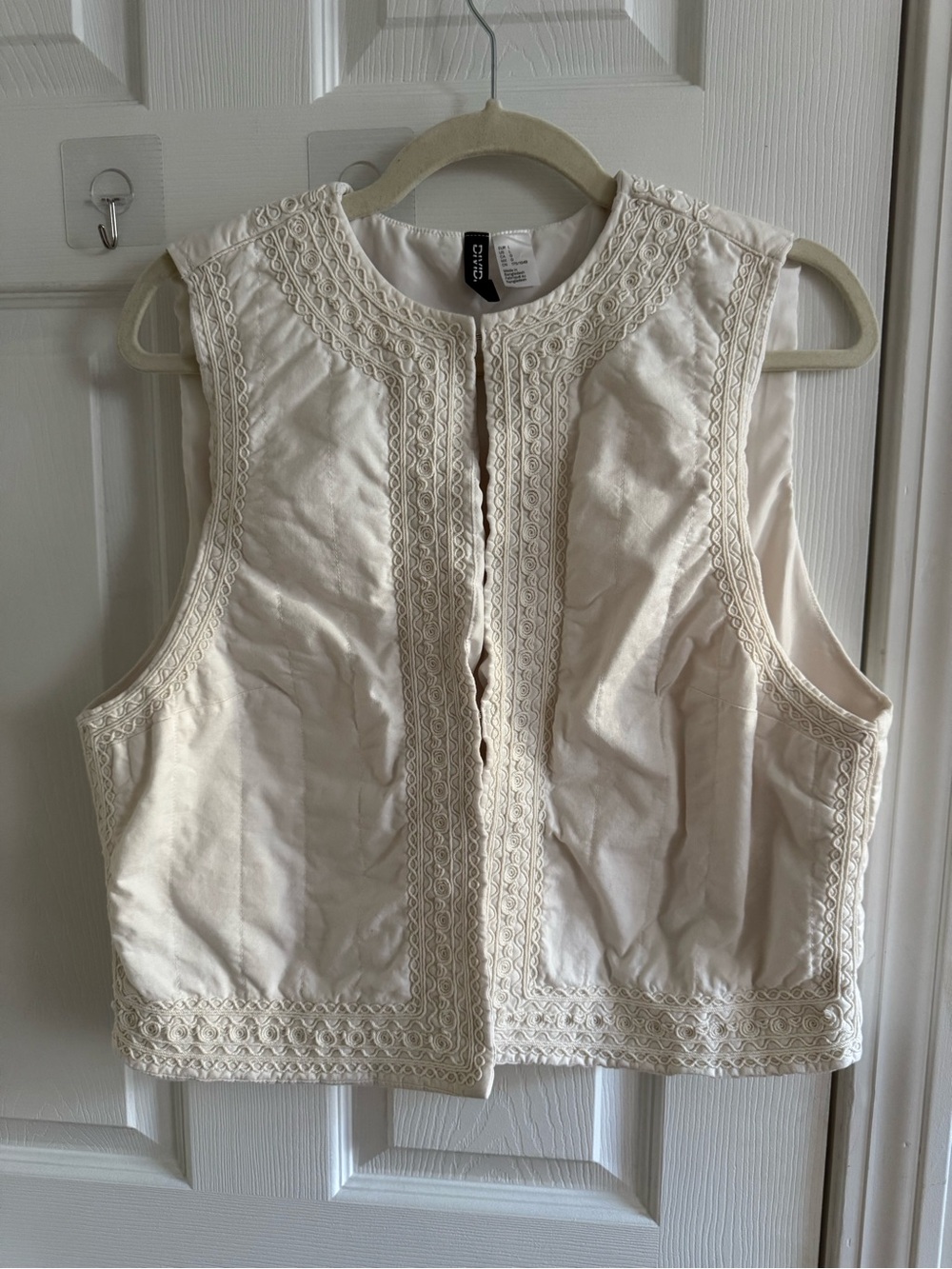 H&M DIVIDED Vest with Embroidery L - Picture 2 of 9